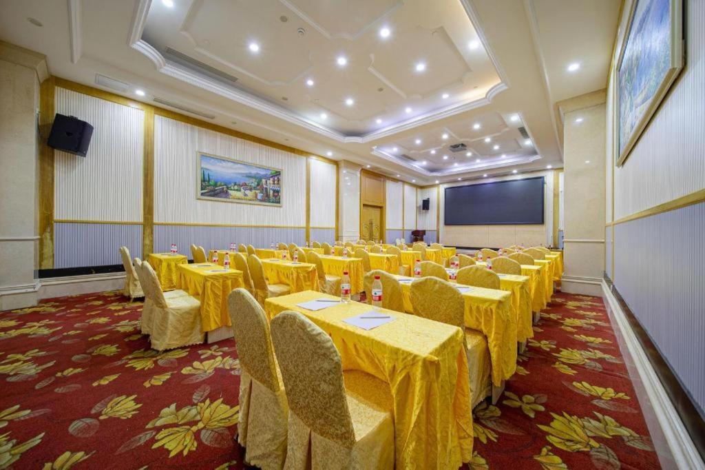 Vienna International Hotel Shanghai Pujiang Dış mekan fotoğraf